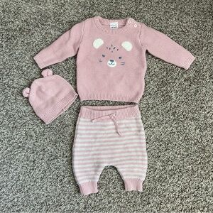Carter’s Baby Sweater, Pants and Hat Set Size Newborn